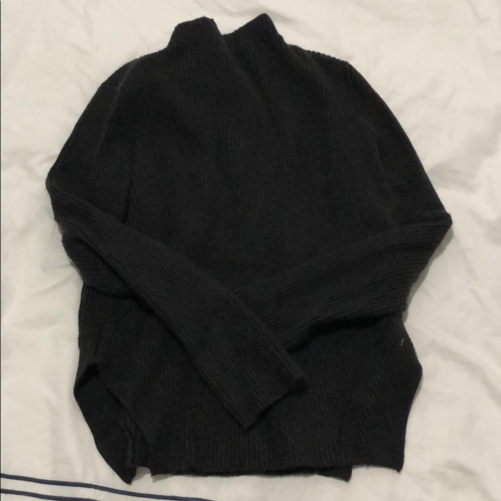Grey sweater - Picture 3 of 3